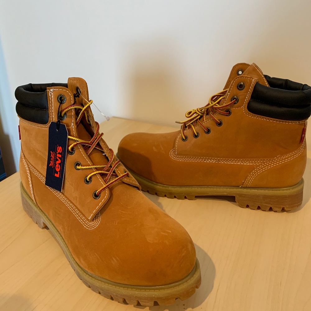 Levi’s Harrison Wheat Leather Suede Lace Up Boots SZ11
